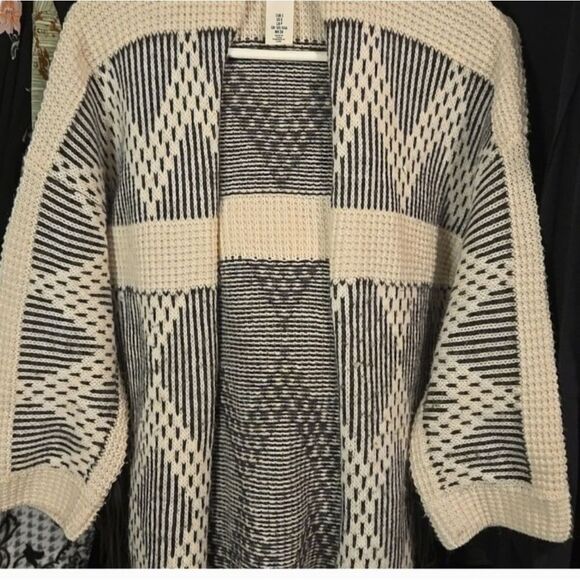 Wool alpaca sweater cardigan top open, fringe small or medium fit cream black - Picture 9 of 16